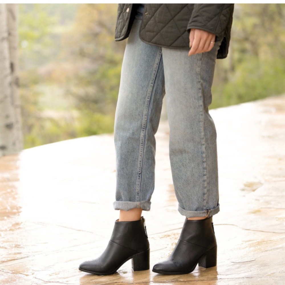 Nisolo Dari Commuter Boots size 7 in black (New with dust bag and box included)